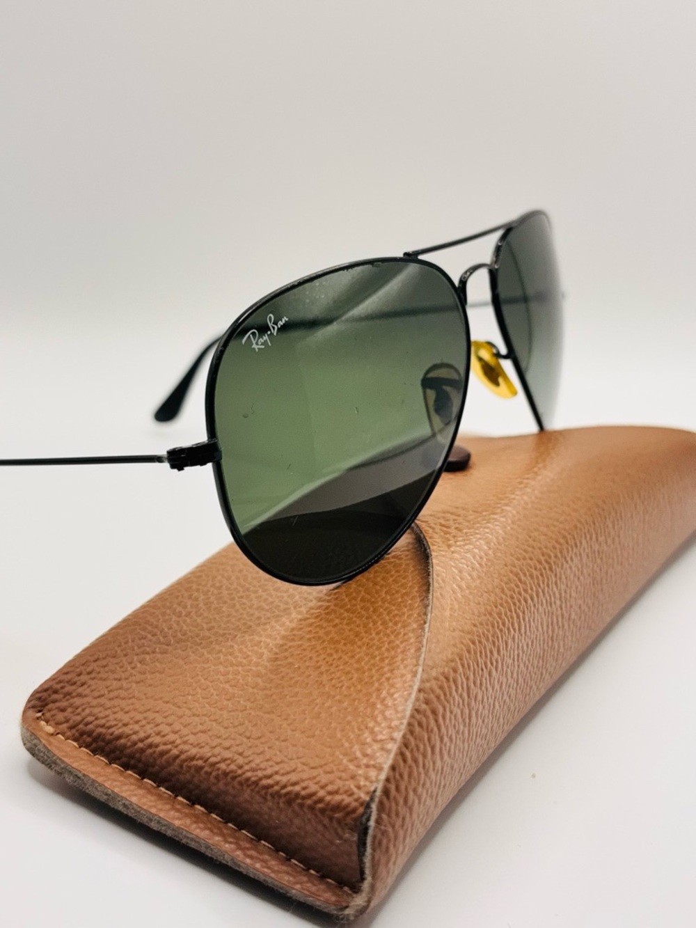 Vintage Ray-Ban Aviator RB3025 Sunglasses w/ Case & 2000 Purchase Docs